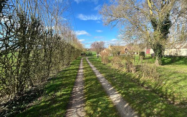 Maison à vendre    3 pièces • 74 m2 René