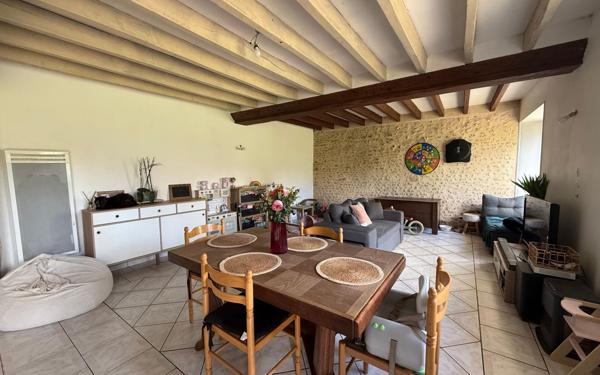 Maison à vendre    3 pièces • 74 m2 René