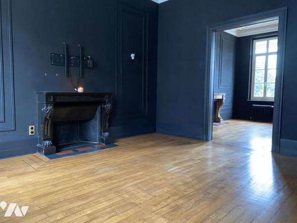 LE CATEAU CAMBRESIS : Appartement en rez-de-chaussée - deux chambres - jardin et garage