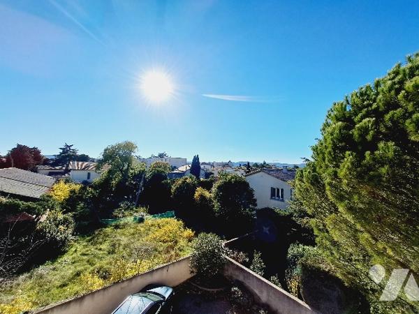 Montélimar, appartement de 71m², 2 chambres et garage.