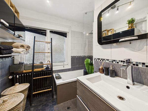 Maison Croix 5 pièce(s) 83 m2