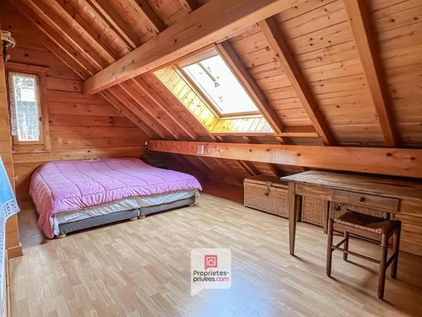 Plateau des Petites Roches (38660) - Chalet T6 en madriers + studio + carport + jardin