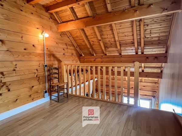 Plateau des Petites Roches (38660) - Chalet T6 en madriers + studio + carport + jardin