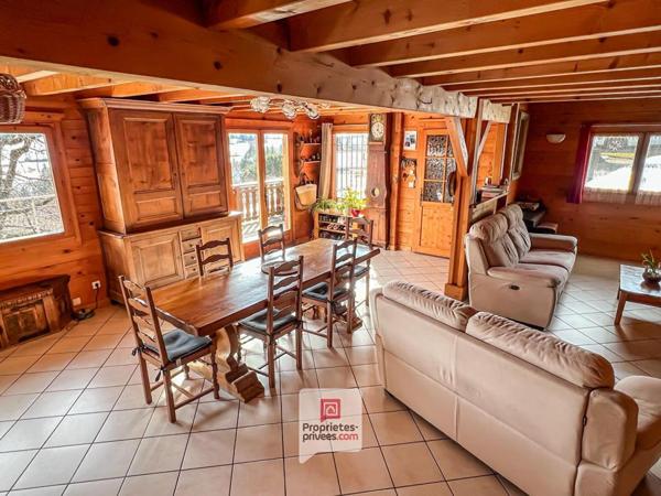 Plateau des Petites Roches (38660) - Chalet T6 en madriers + studio + carport + jardin