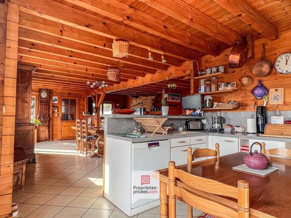 Plateau des Petites Roches (38660) - Chalet T6 en madriers + studio + carport + jardin