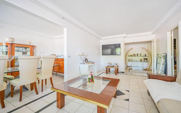 Appartement à vendre    5 pièces • 107 m2 Paris 19