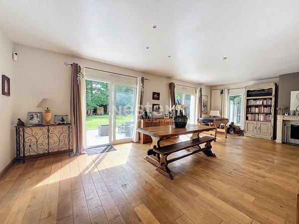 Maison Lamorlaye 10 pièce(s) 300 m²