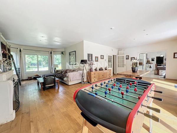 Maison Lamorlaye 10 pièce(s) 300 m²