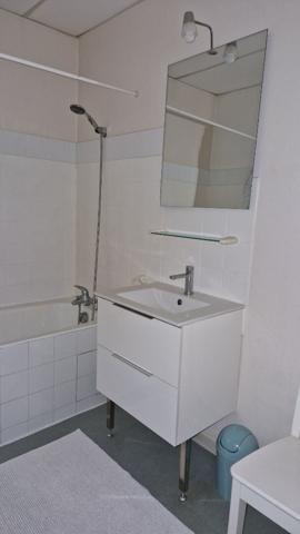 A LOUER APPARTEMENT T1 MEUBLÉ HYPER CENTRE POITIERS RUE ARSENE ORILLARD