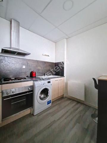 A LOUER APPARTEMENT T1 MEUBLÉ HYPER CENTRE POITIERS RUE ARSENE ORILLARD