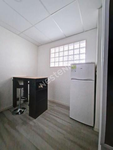 A LOUER APPARTEMENT T1 MEUBLÉ HYPER CENTRE POITIERS RUE ARSENE ORILLARD