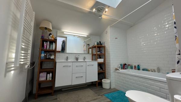 EXCLUSIVITÉ – Maison d’architecte avec piscine au Cap de Bos, Pessac