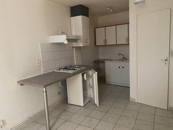 Appartement - 1 pièce(s) - BEDARIEUX - 35 m² - Loyer 390 € CC
