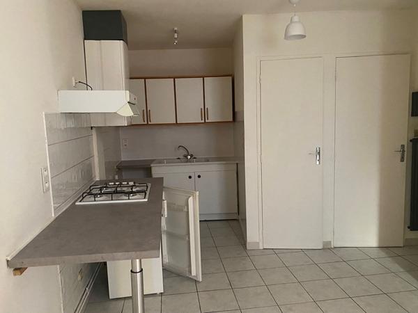 Appartement - 1 pièce(s) - BEDARIEUX - 35 m² - Loyer 390 € CC