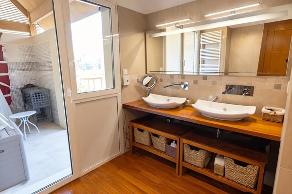 Maison
         8 pièces
        - 265 m² Bien prestige 799 000 € *