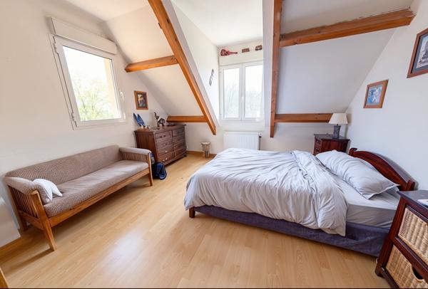 Maison
         8 pièces
        - 265 m² Bien prestige 799 000 € *