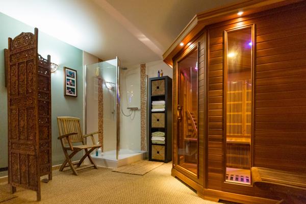 Maison
         8 pièces
        - 265 m² Bien prestige 799 000 € *