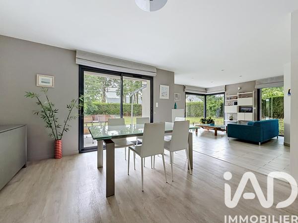 Maison à vendre 7 pièces 232 m² La Chapelle-sur-Erdre