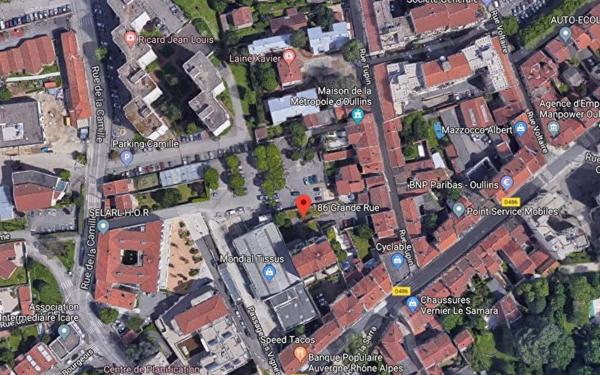 Stationnement à louer    Oullins