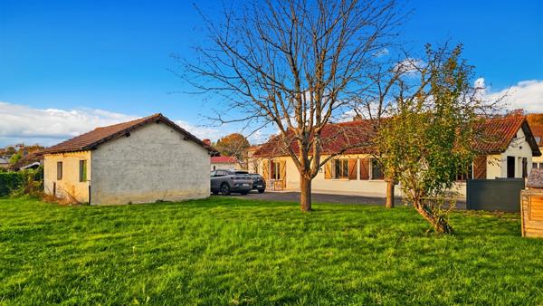 Maison plain pied avec garage à vendre 5 pièces IDRON (64)