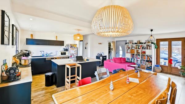 Maison plain pied avec garage à vendre 5 pièces IDRON (64)