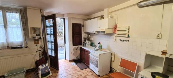 Maison à vendre à Précigné dans la Sarthe (72300), ref : 72133-129