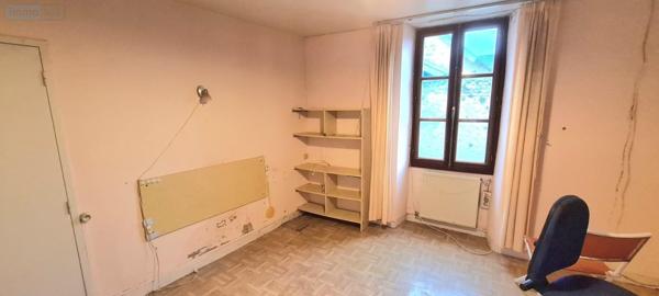 Maison à vendre à Précigné dans la Sarthe (72300), ref : 72133-129