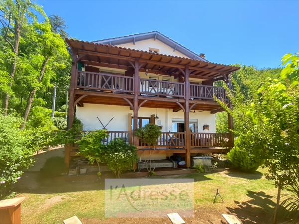 Propriété d'exception en bord de rivière - Vue imprenable, Accès privé