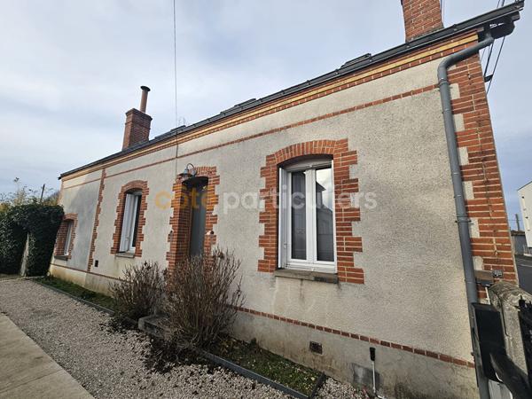Vente
                Maison145 m² - 7 Pièces -
                    TOURS (37100)