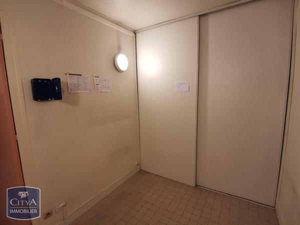 Location local professionnel 200m²
