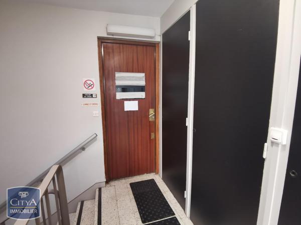 Location local professionnel 200m²