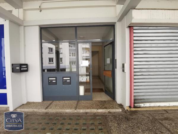 Location local professionnel 200m²