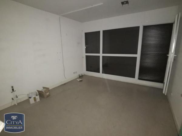 Location local professionnel 200m²