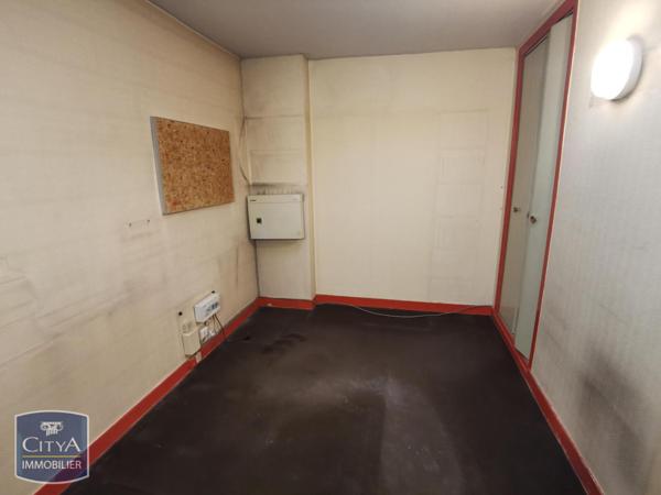 Location local professionnel 200m²