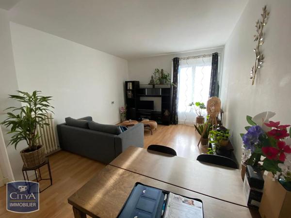 Appartement à louer 3 pièces 68.32m² Tours (37000)