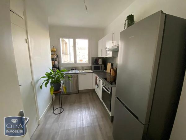 Appartement à louer 3 pièces 68.32m² Tours (37000)