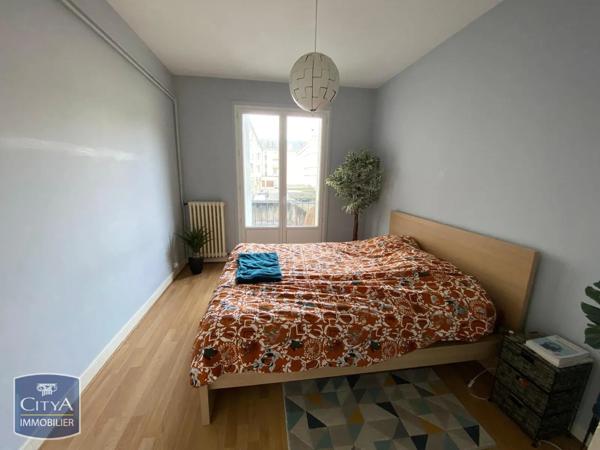 Appartement à louer 3 pièces 68.32m² Tours (37000)