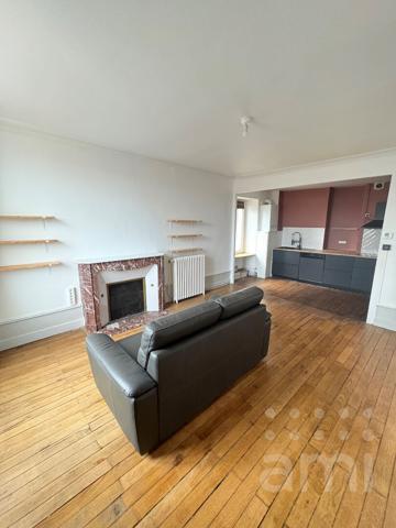 APPARTEMENT TYPE II BIS - SECTEUR GARE