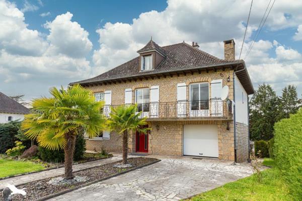 Maison à vendre |  Ussac |  10 pièces | 287 m²