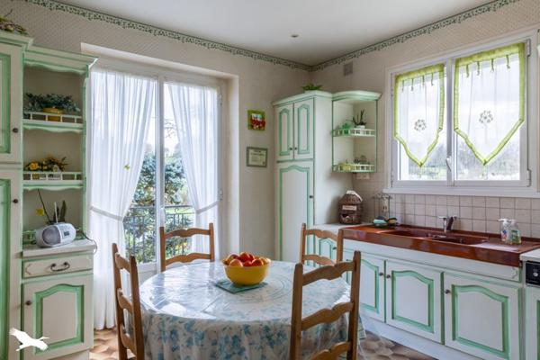 Maison à vendre |  Ussac |  10 pièces | 287 m²