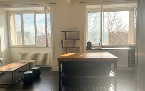 Appartement à vendre    2 pièces • 54 m2 Caluire-et-Cuire