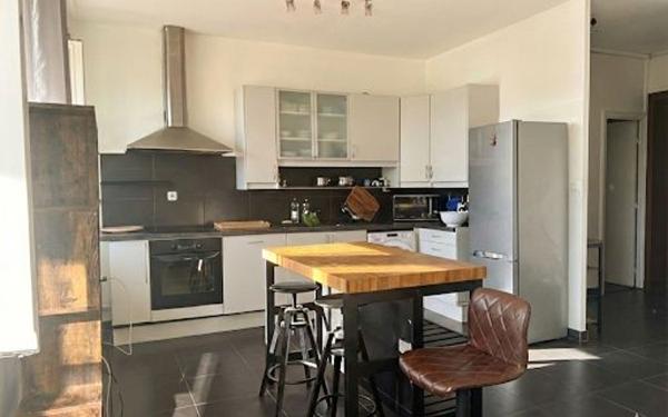 Appartement à vendre    2 pièces • 54 m2 Caluire-et-Cuire