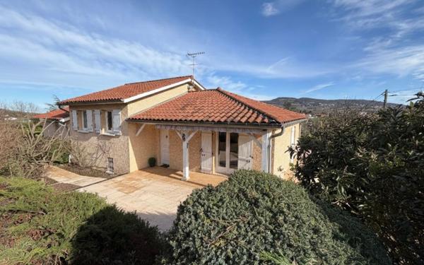 Maison à vendre    5 pièces •  Lissieu