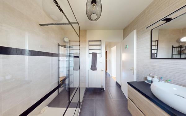 Maison à vendre    5 pièces •  Lissieu