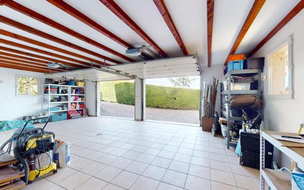 Maison à vendre    5 pièces •  Lissieu