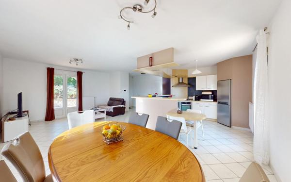 Maison à vendre    5 pièces •  Lissieu