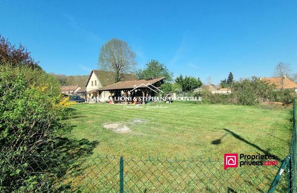 MAINTENON - SAINT PIAT  JOLI TERRAIN PLAT DE 418 m²  - FACADE de 24 ml