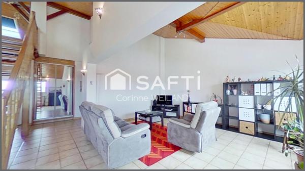 Charmant duplex F4 d'env. 83 m2, centre ville Faulquemont, garage, places de parking