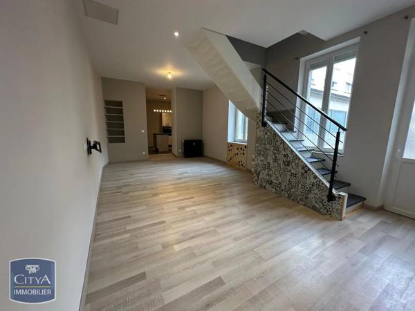 Appartement à louer 4 pièces 105.37m²
