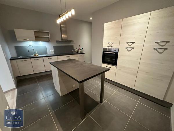 Appartement à louer 4 pièces 105.37m²